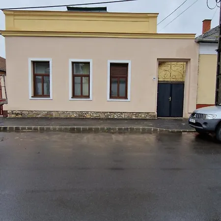 óvárosi Kőház Apartmanhotel 3*